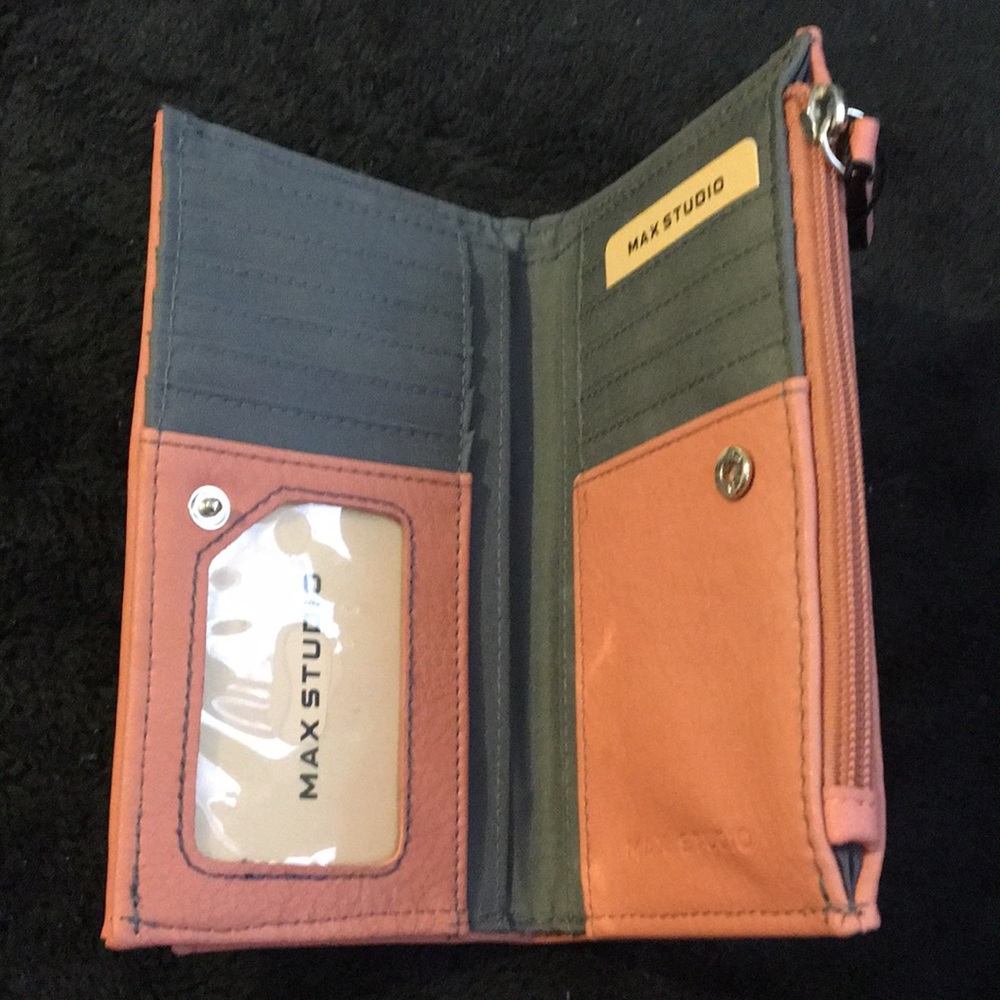 Wallet - Picture 2 of 2